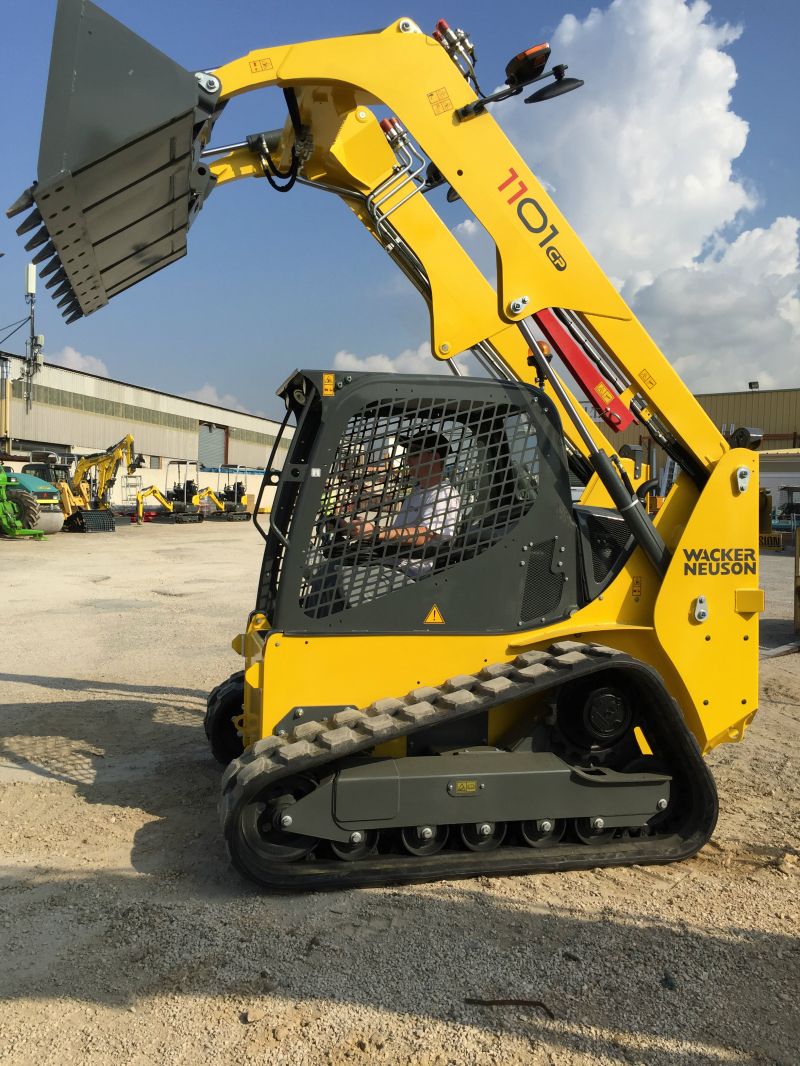 Dans les bouches du rhone mini chargeur pas cher à l'achat